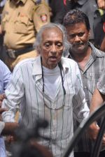 at Dara Singh funeral in Mumbai on 12th July 2012 (88).JPG
